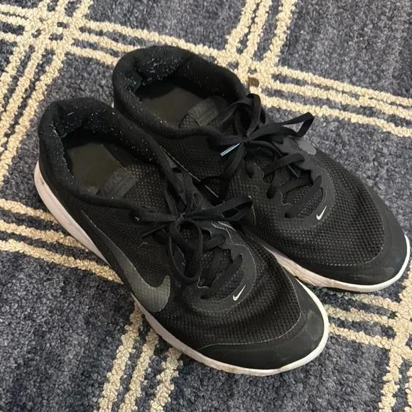 Nike Shoes Nike Black Athletic Shoes Poshmark
